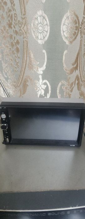 Магнитола автомобильный