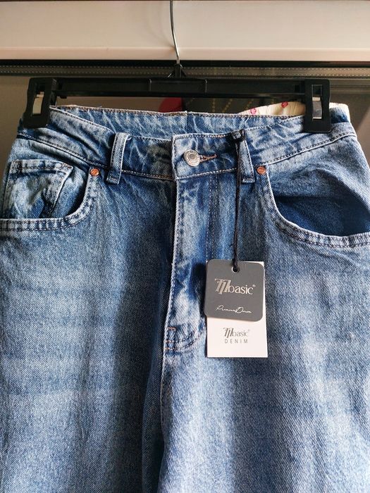 Jeans dama noi, moderni!