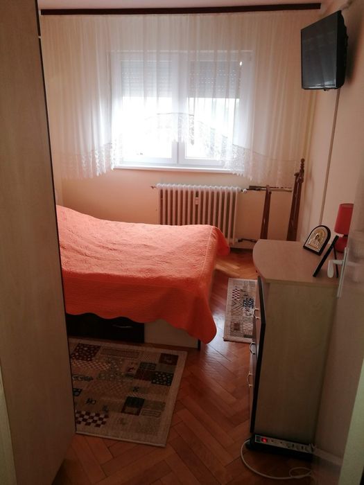 Vând apartament 3 camere