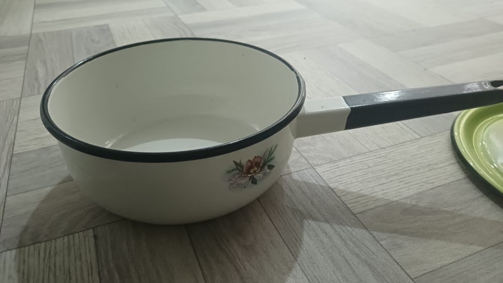сотейник (ковш)стальной эмалированный