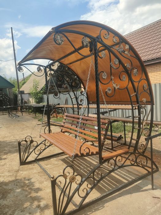Продаётся кованые качели и ворота