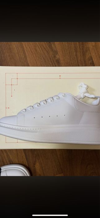 Sneakers Alexander Mcqueen Graffiti Calitate premium