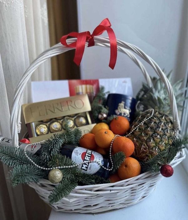 Принимаем заказы на подарочные корзины, коробочки, кулечки, подарки.