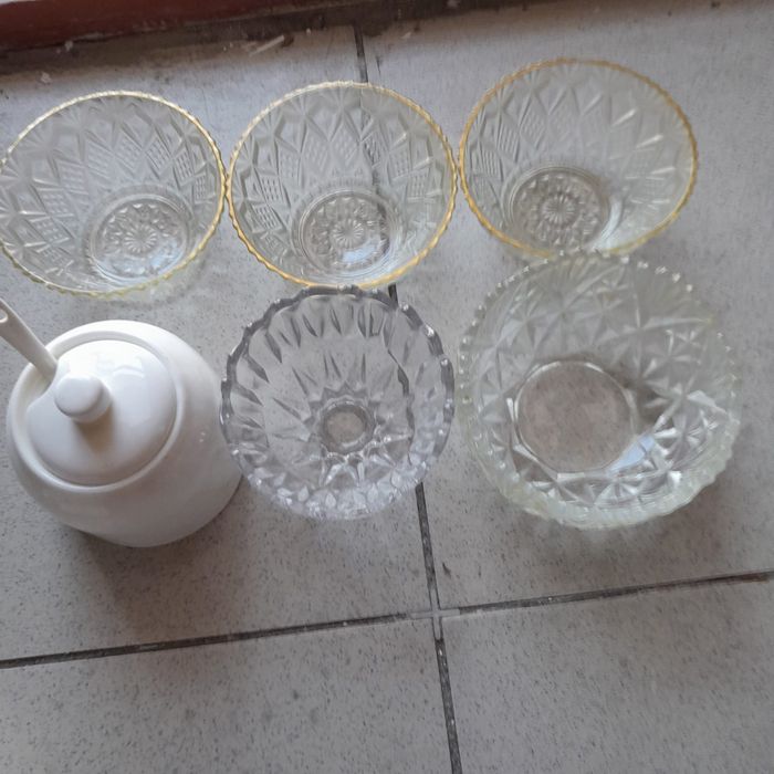 Продам Хрустальные тарелки