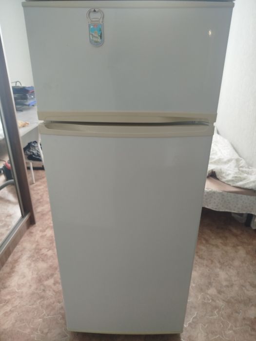 Продам холодильник