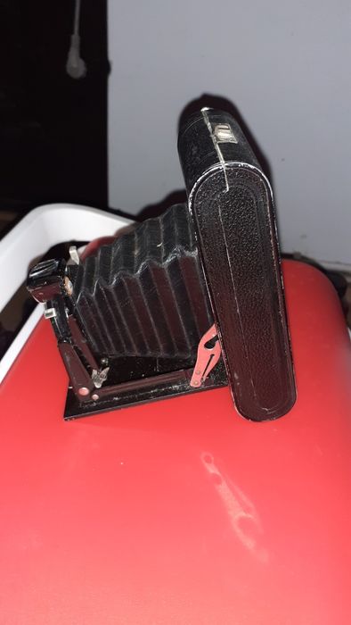 Aparat de fotografiat cu burduf