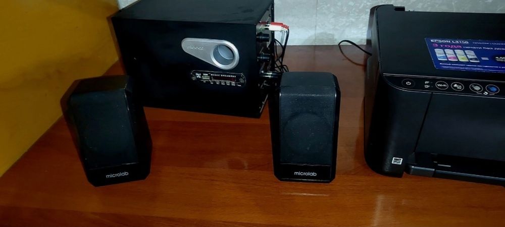 Microlab kalonka pult, usb fleshka, micro fleshka, aux, FM radio narxi
