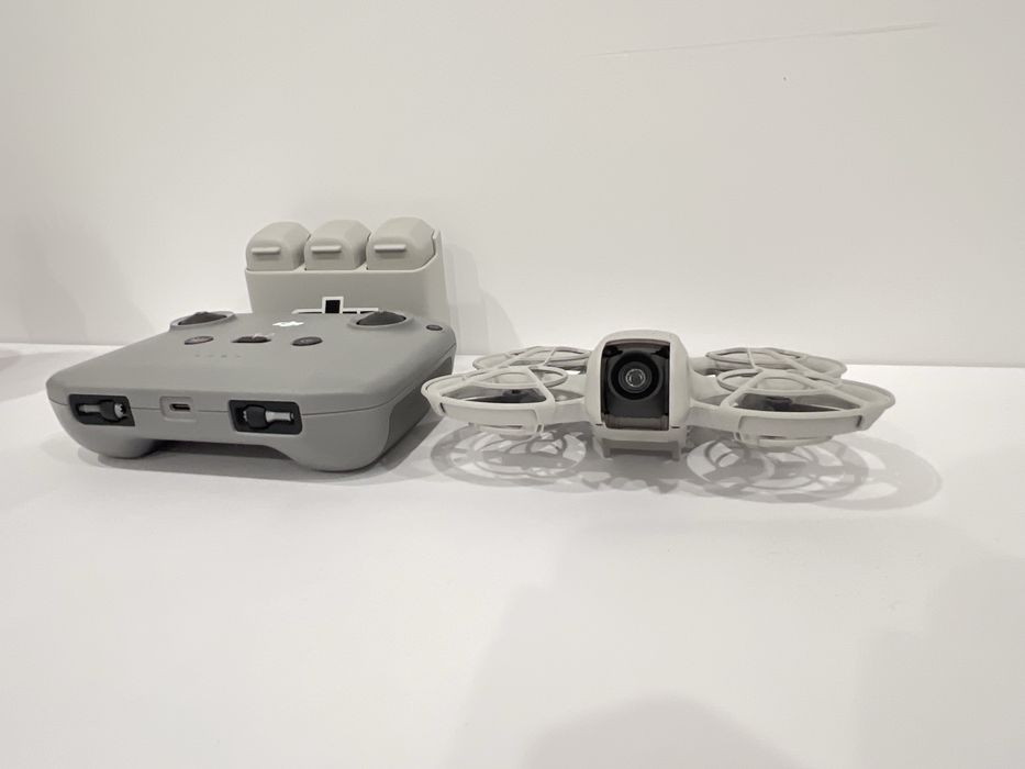 DRONĂ DJI NEO FLY MORE COMBO in stare foarte bună