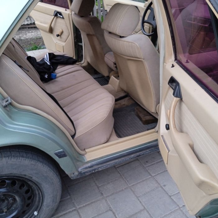 Продам Мерседес 2.6