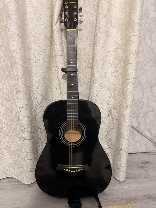 Продам гитару акутическая