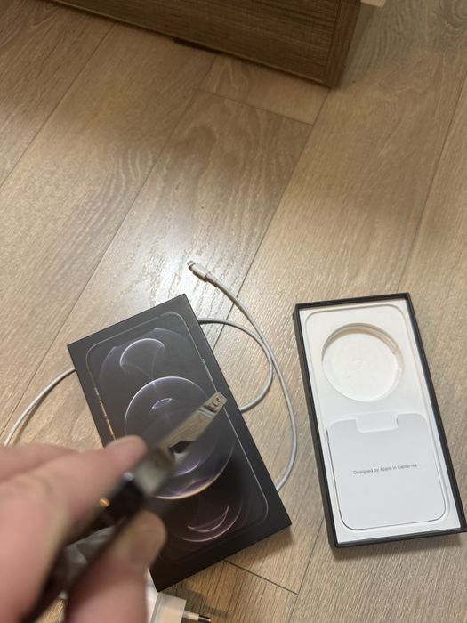 iPhone 12 Pro Max 256GB – Отличен – Пълен комплект