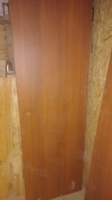 Продам двери по 2000