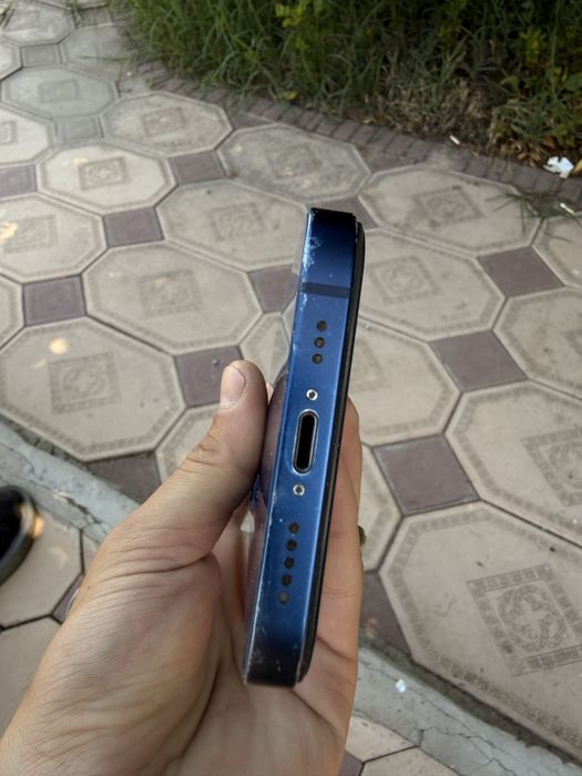 Iphone 12 в отличном состоянии