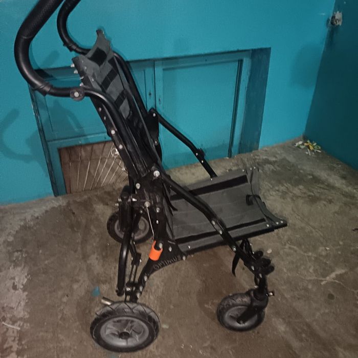 Детская  коляска.