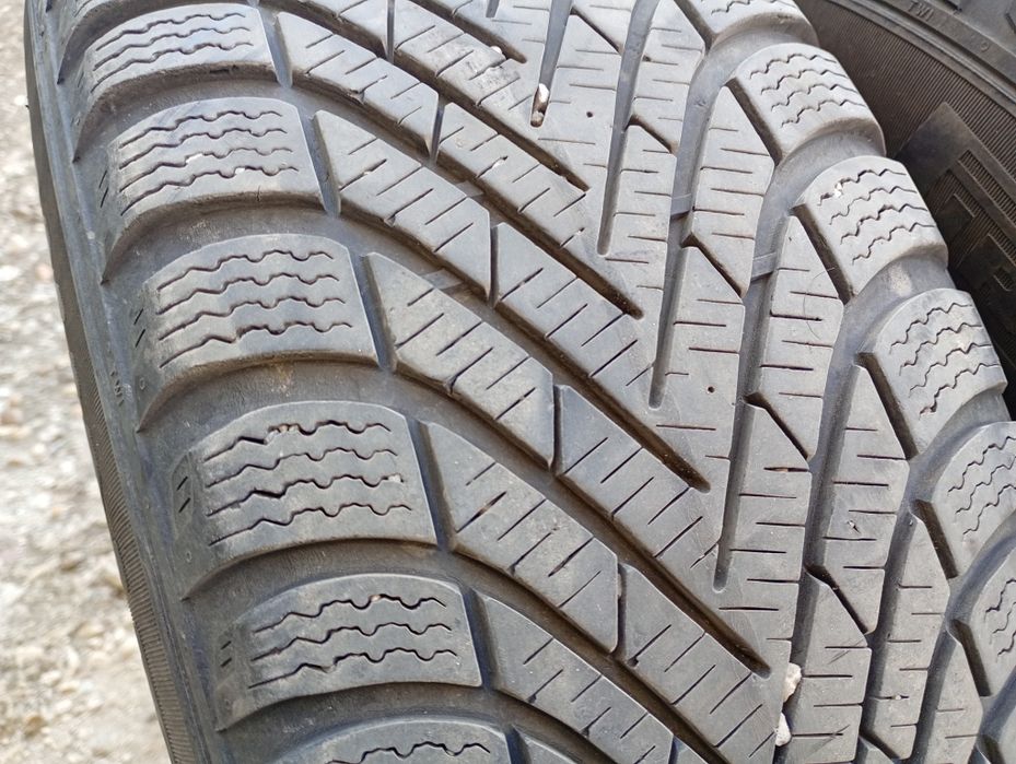 Комплект зимни гуми Pirelli с размер 215 60 17