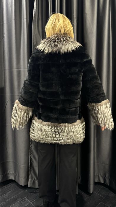 Палто от естествен косъм норка и лисица.