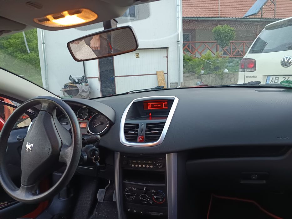 Peugeot 207 CC 2009