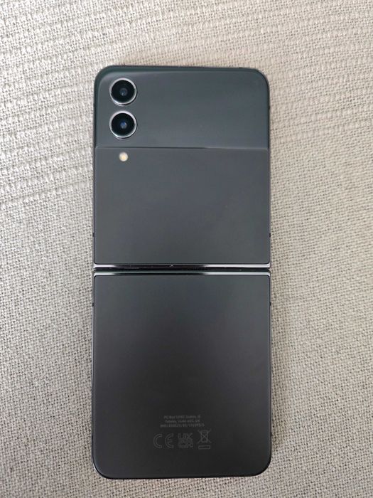 Samsung Galaxy Z Flip 4