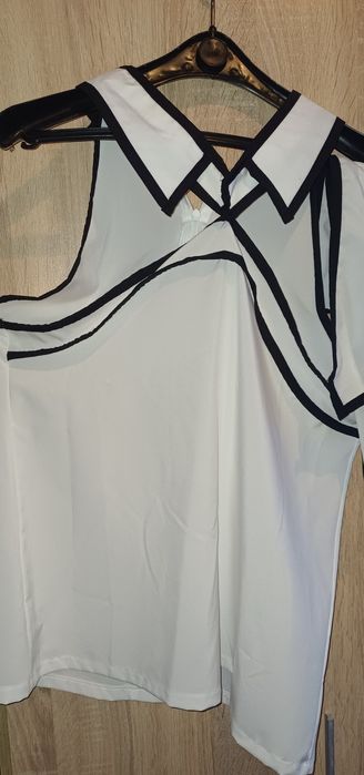 Дамска бяла риза с вратовръзка