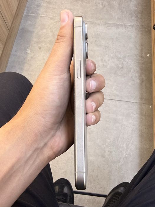 продам 15 pro max 256 79% акб