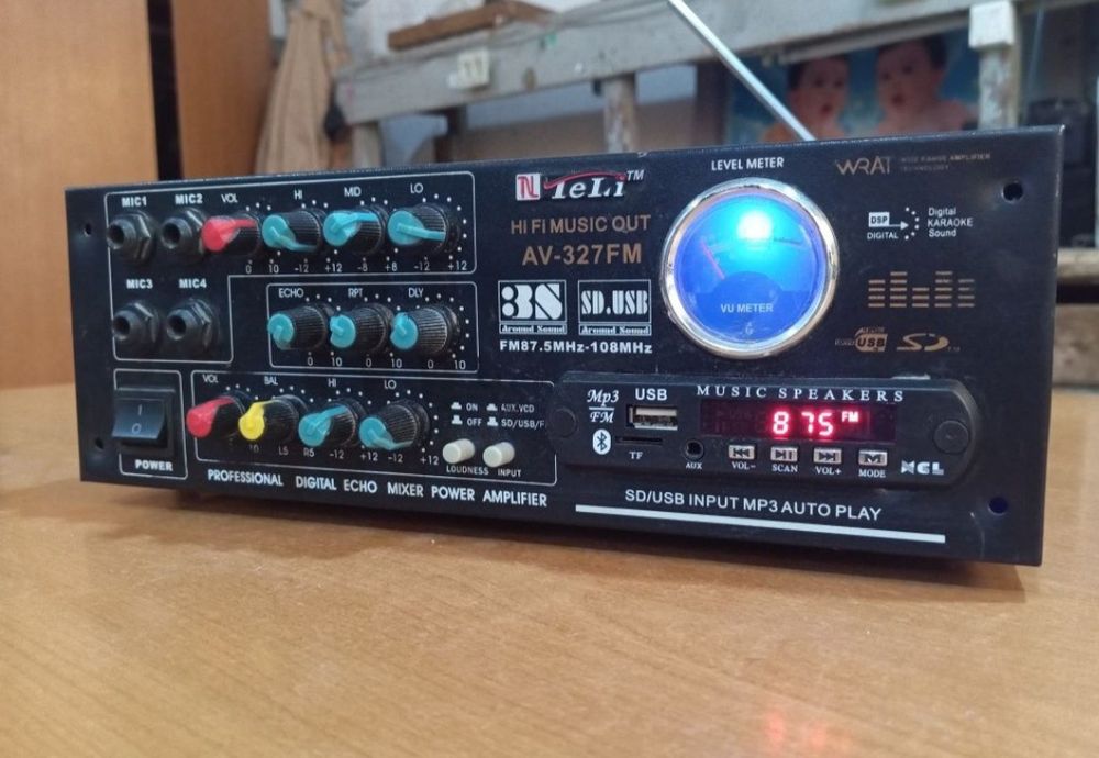 Продаётся усилитель denon.