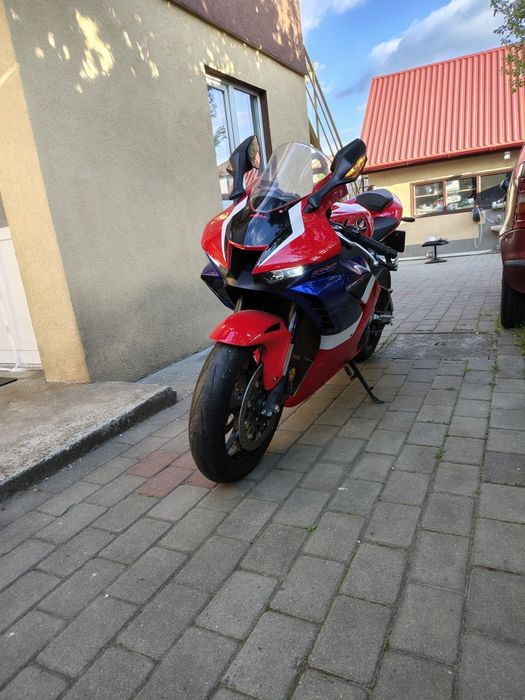 Honda Cbr 1000 RR-R Fireblade 8000 km