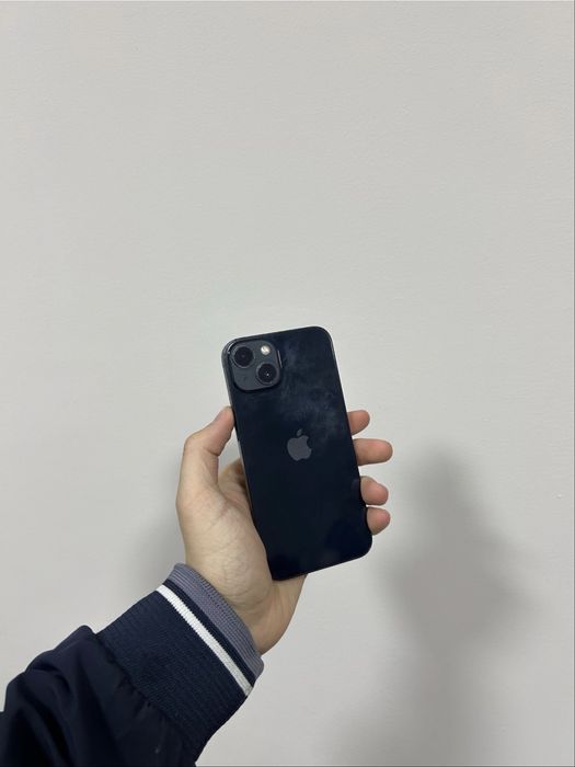 iPhone 13 в отличном состоянии