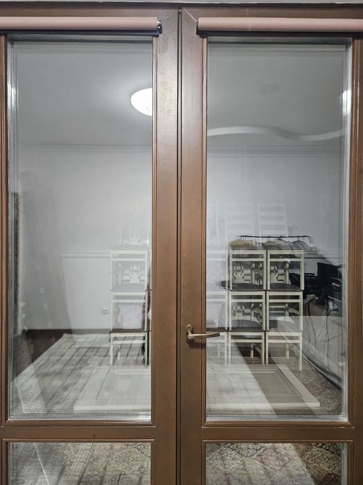 Дверь стекляная дерево натуральное