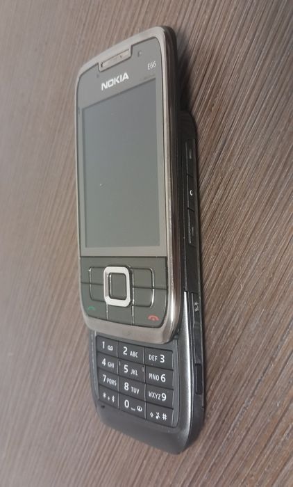 Nokia E66 business