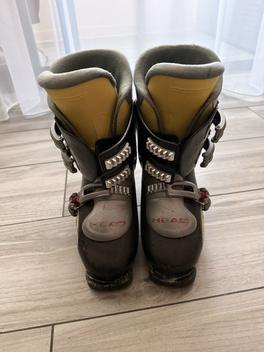 Vând clăpari de schi HEAD, model recreațional