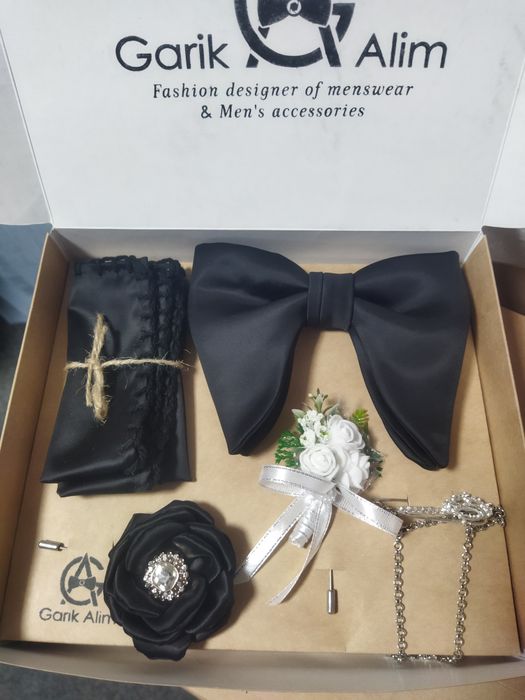 Подарочный набор  большие галстук бабочки, нагрудной платок для жениха