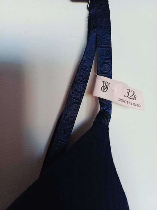 Сутиен Victoria's Secrets 70 B нов