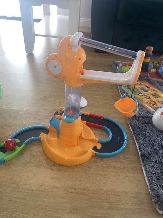 Trasee 2 seturi cu mașinuțe și biluțe