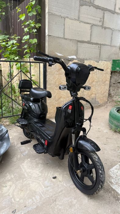 Продается ск8 скутер