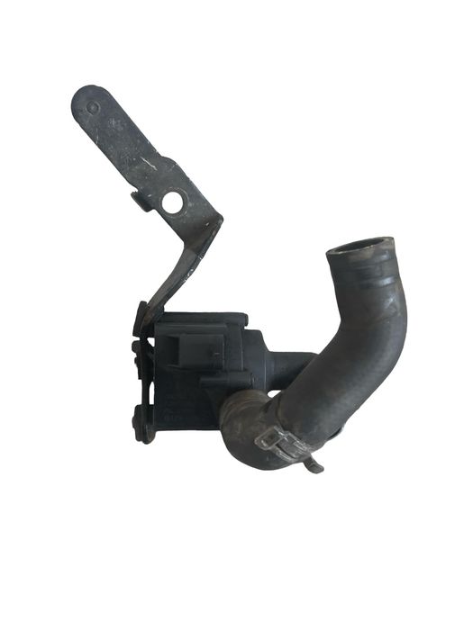 Pompa De Apa Auxiliara Volkswagen Golf Vi 5K1 2008 - 2013 1.6 Tdi Cayc