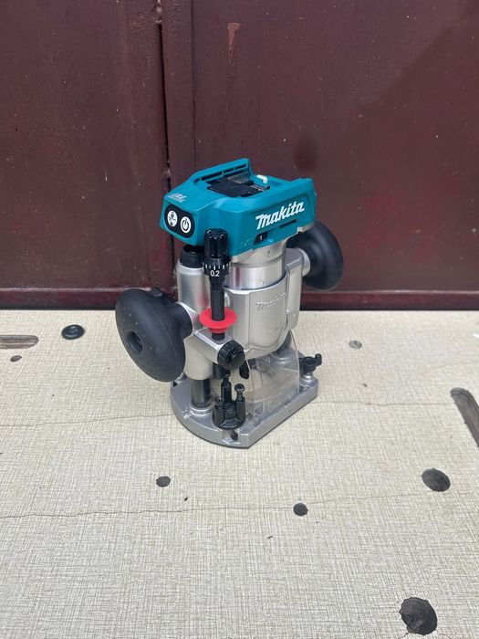 Freza Makita DRT 50.     2025