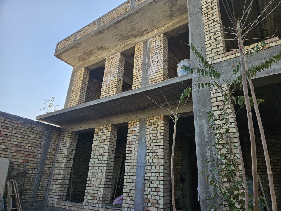 Дом коробка 3.5 соток район мирзо улугбекский  улица шортэпа