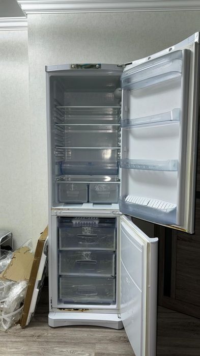 Холодильник в хорошем состоянии