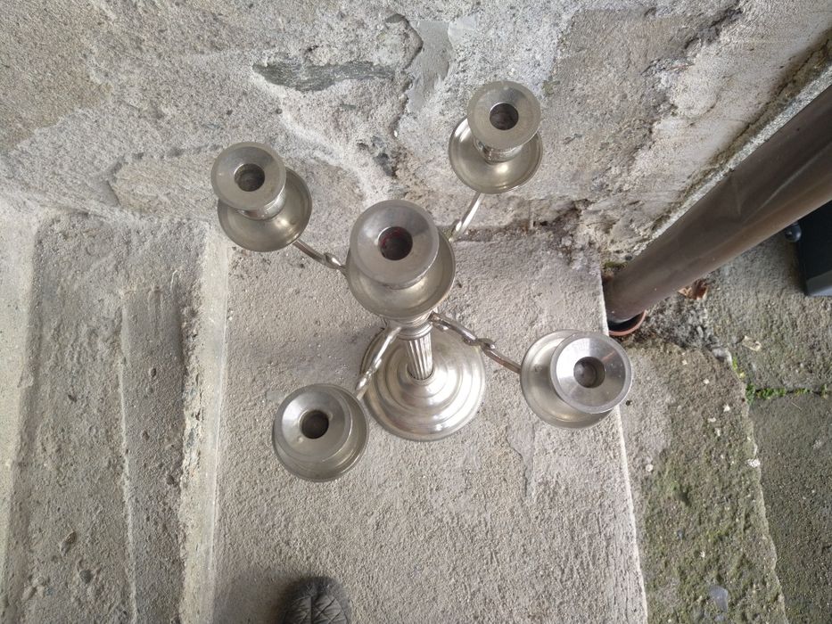 Продавам огромен масивен антикварен свещник в стил Арт Нуво