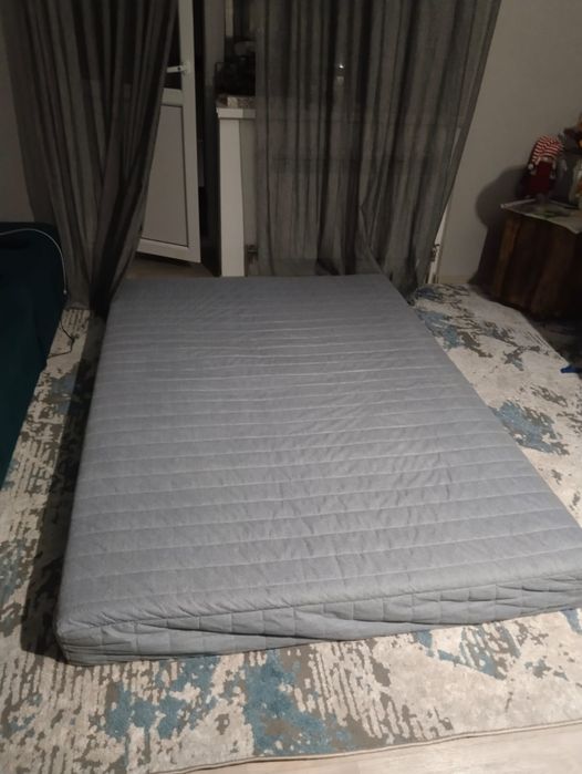 Матрас Ikea с наматрасником