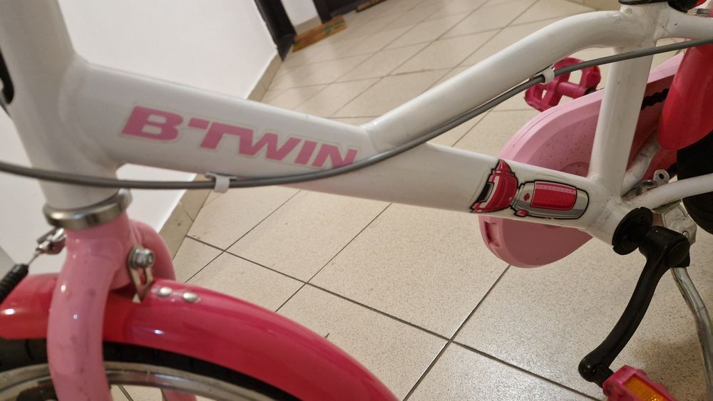 Bicicletă copii B’TWIN Docto Girl 16” – pregătită pentru noi amintiri”