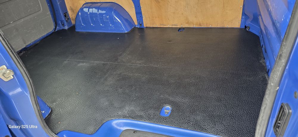 Opel Vivaro Renault Trafic 2.0 DCI 2011