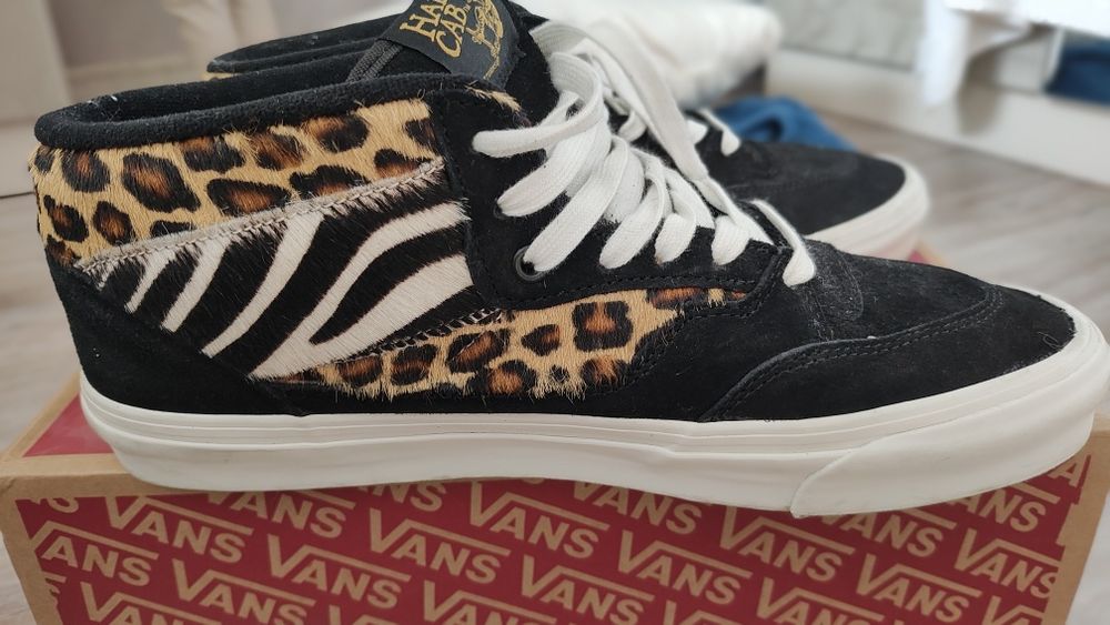 Спорни обувки Vans