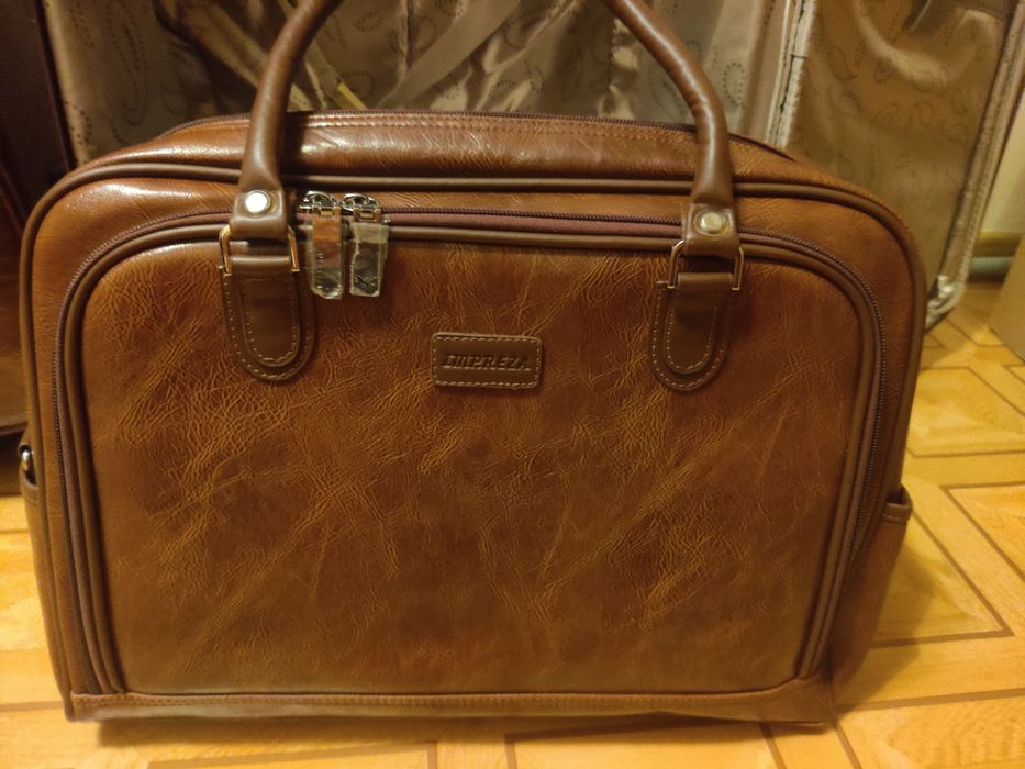 Набор чемоданов 3 в 1