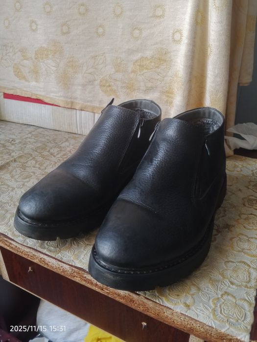 Qishki oyoq kiyim etik