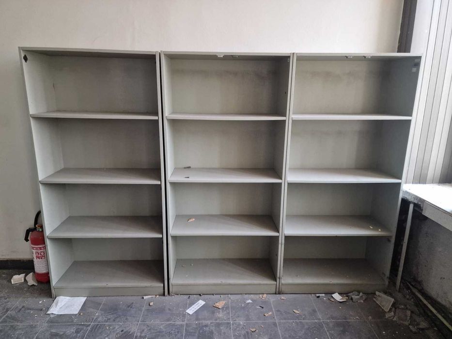 Офис мебели – модули за офис рафтове, гардероби, дивани