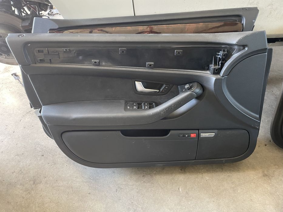 Set panouri usi impecabile Audi A8 d3 bose piele alcantara negru