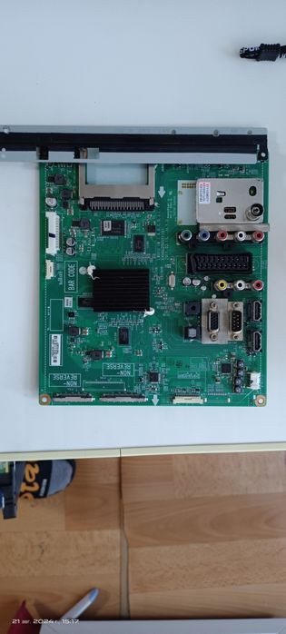 Материнское плато LG телевизор.