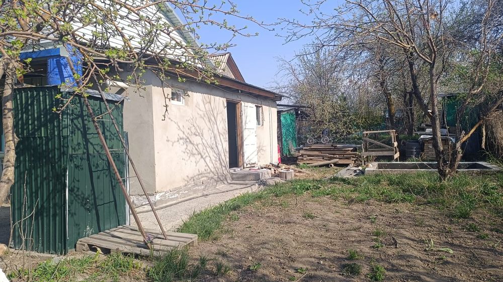 Продам дачу на баке