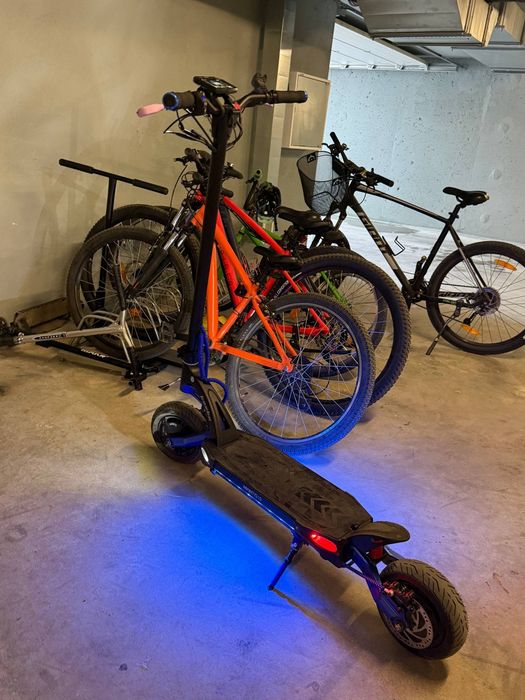 Mantis 10 Dual Plus — електрическа тротинетка
